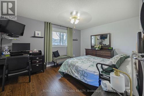 31 Neal Avenue, St. Thomas, ON - Indoor Photo Showing Bedroom