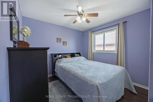 31 Neal Avenue, St. Thomas, ON - Indoor Photo Showing Bedroom
