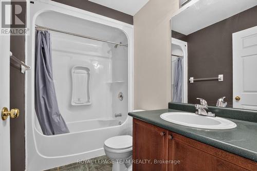 Bathroom - 1115 Grenon Avenue, Ottawa, ON 
