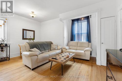 86 Fourth Avenue, Ottawa, ON 