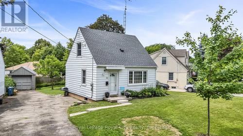 56 WINSTON CRESCENT  Guelph (St. George's), ON N1E 2K2