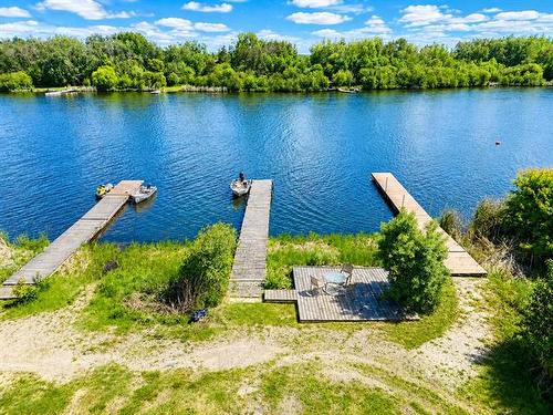 8 Village Cr, Lee River, MB 