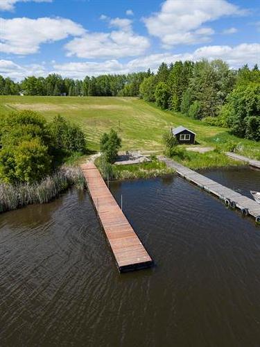 8 Village Cr, Lee River, MB 