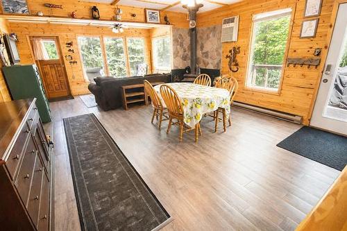 8 Village Cr, Lee River, MB 