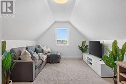 4th bedroom currently used as a den/office - 