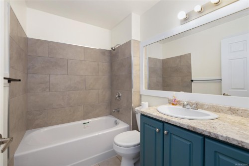 #304-2525 Dingwall St, Duncan, BC 