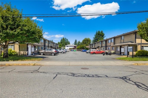 #304-2525 Dingwall St, Duncan, BC 