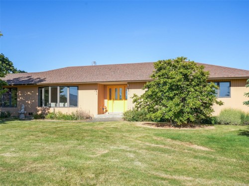 3191 Martindale Rd, Central Saanich, BC 