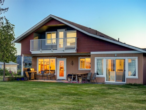 3191 Martindale Rd, Central Saanich, BC 