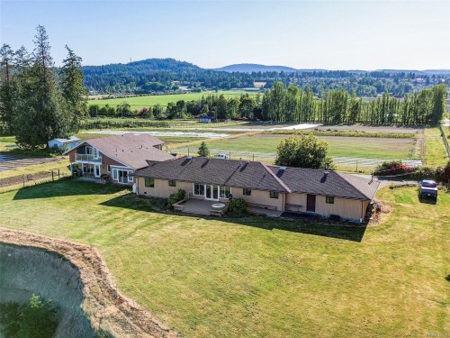3191 Martindale Rd, Central Saanich, BC 