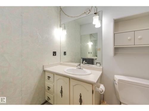 18508 92 Av Nw, Edmonton, AB 