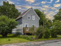 58 Centre Street  Truro, NS B2N 2K2