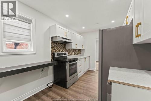 1330 Central Avenue, Windsor, ON - Indoor Photo Showing Kitchen