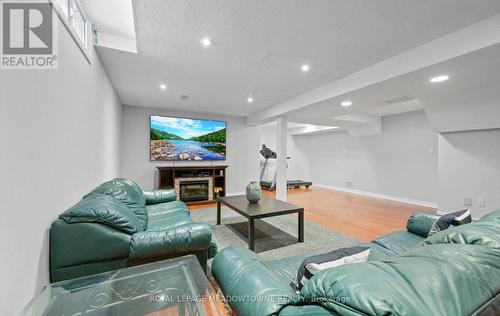16 Cox Crescent, Brampton, ON 