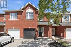 4580 OGILVIE WALK CRESCENT Ottawa, ON K1J 1G6