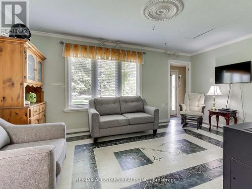 9 RIVERGLEN DRIVE  Georgina, ON L4P 2P9