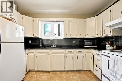 724 M Avenue S, Saskatoon, SK 