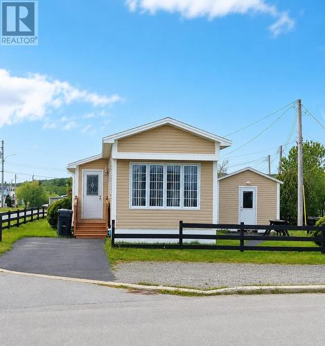 4 Springhill Road, Fortune, NL 