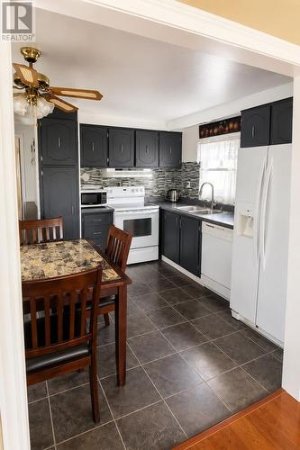 4 Springhill Road, Fortune, NL 