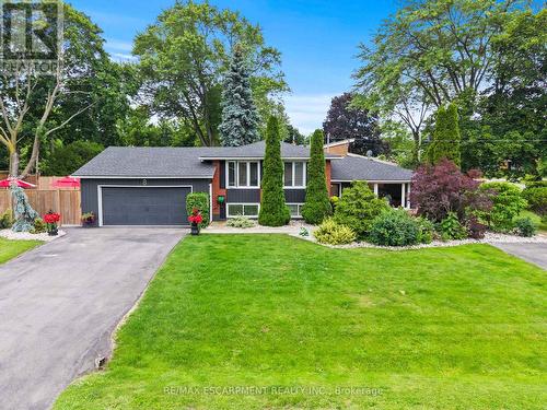 8 BENDAMERE DRIVE  Grimsby, ON L3M 2N3