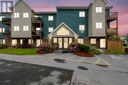 201 1 Lombardy Lane  Dartmouth, NS B2X 3E4
