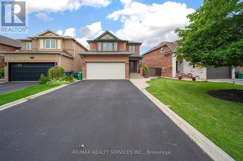 17 NATIONAL CRESCENT  Brampton, ON L7A 1H1