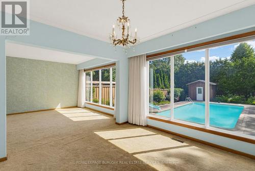 258 Camelot Drive, Burlington, ON 