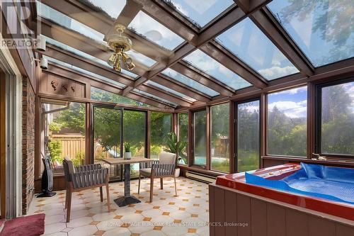 258 Camelot Drive, Burlington, ON 