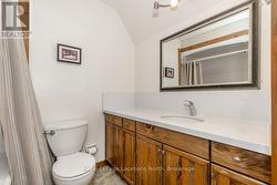 Upper Level 4-Piece Bath and Laundry - 