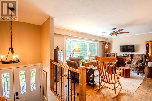 27 Tower Crescent, Barrie, ON 