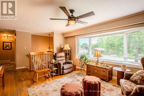27 Tower Crescent, Barrie, ON 