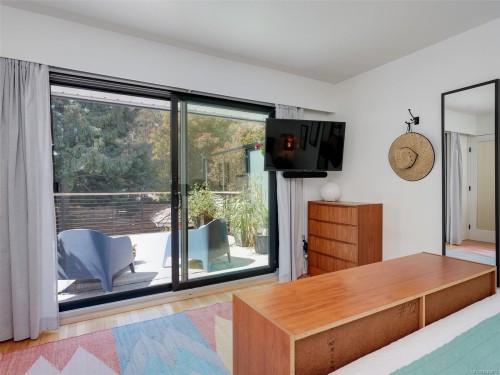 1657 Ash Rd, Saanich, BC 