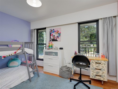 1657 Ash Rd, Saanich, BC 