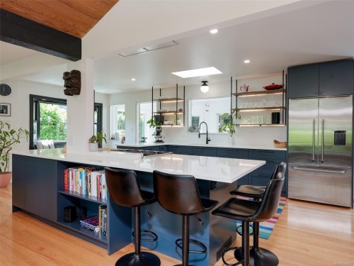 1657 Ash Rd, Saanich, BC 