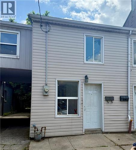 170 1/2 MACNAB Street N  Hamilton, ON L8R 2M4