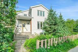 1141 NORTH RIVER ROAD  Ottawa, ON K1K 3W4
