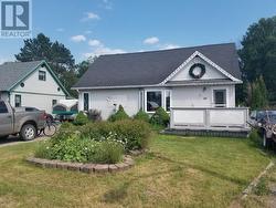 58 LAURIER AVE  Terrace Bay, ON P0T 2W0