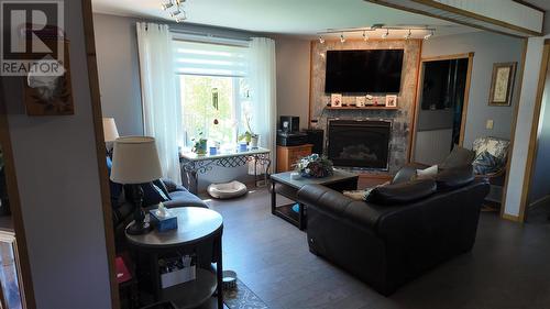 1607 Hilton Rd, Jocelyn Township, ON - Indoor Photo Showing Living Room With Fireplace