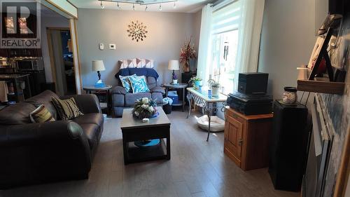 1607 Hilton Rd, Jocelyn Township, ON - Indoor Photo Showing Living Room