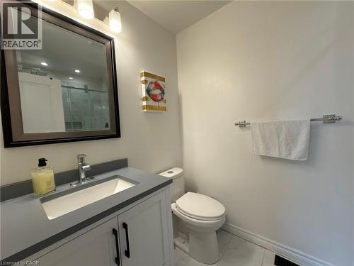 34 Nora Court, Cambridge, ON - Indoor Photo Showing Bathroom