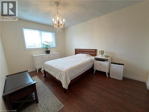 34 Nora Court, Cambridge, ON - Indoor Photo Showing Bedroom