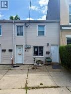 170 MACNAB Street N  Hamilton, ON L8R 2M4