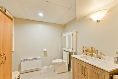 Salle d'eau - 1 Rue Grey, Bury, QC 