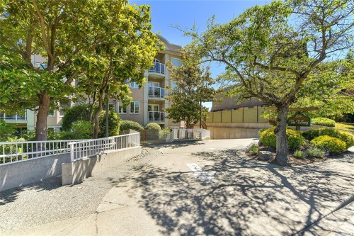 #408-1519 Hillside Ave  Victoria, BC V8T 2C1