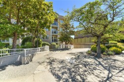 #408-1519 Hillside Ave Victoria, BC V8T 2C1