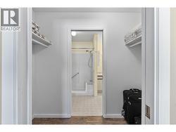Walk-through closet - 