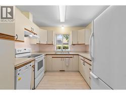 Kitchen - 