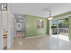 Dining Area - 