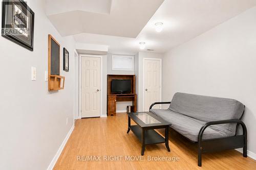 21 Michael Crescent, Barrie, ON 