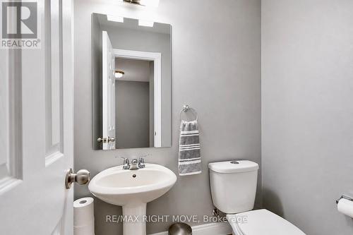 21 Michael Crescent, Barrie, ON 
